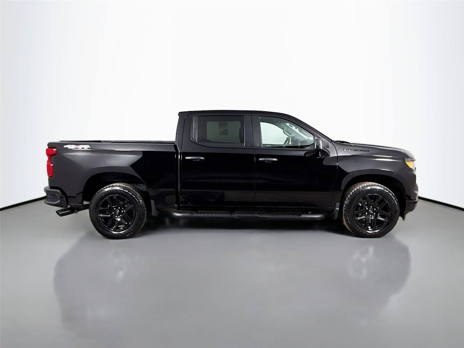 Used 2023 Chevrolet Silverado 1500 Custom w/ Rally Edition AWD/4WD image 10