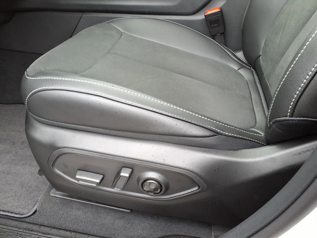 New 2025 Jeep Grand Cherokee L Altitude image 15