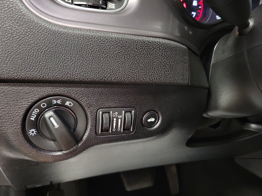 Used 2023 Dodge Charger SXT RWD image 24