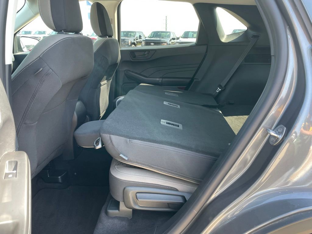 Used 2022 Ford Escape SE image 53
