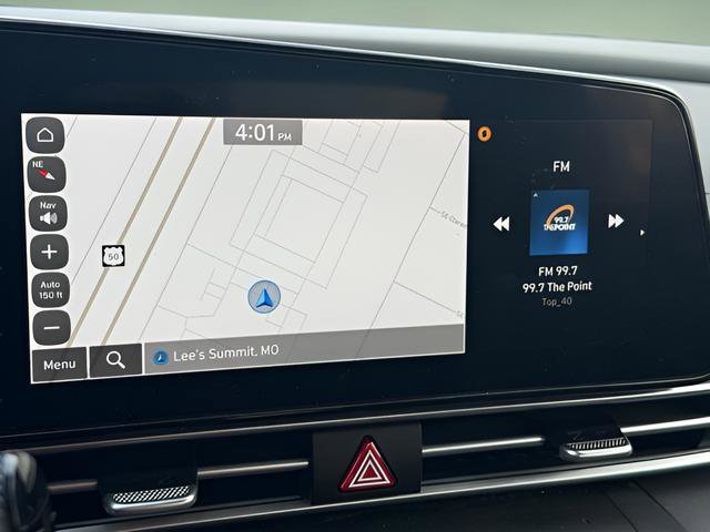 Used 2023 Hyundai Elantra Limited w/ Preferred Accessory Package image 17