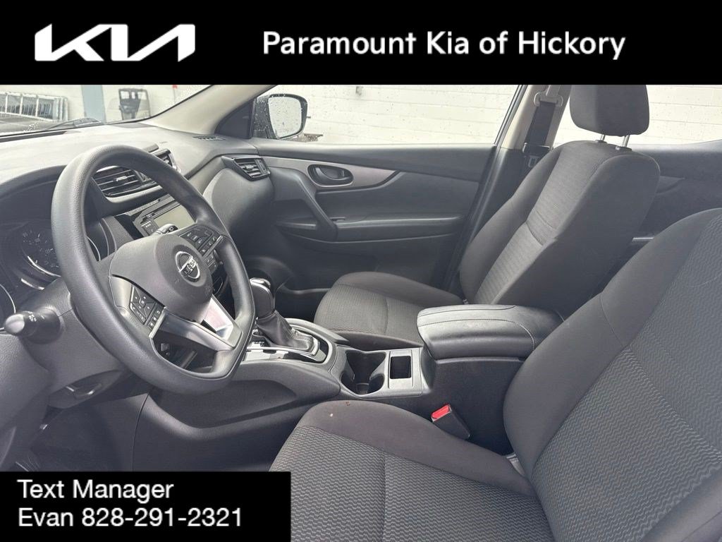 Used 2019 Nissan Rogue Sport S w/ Appearance Package AWD/4WD image 18