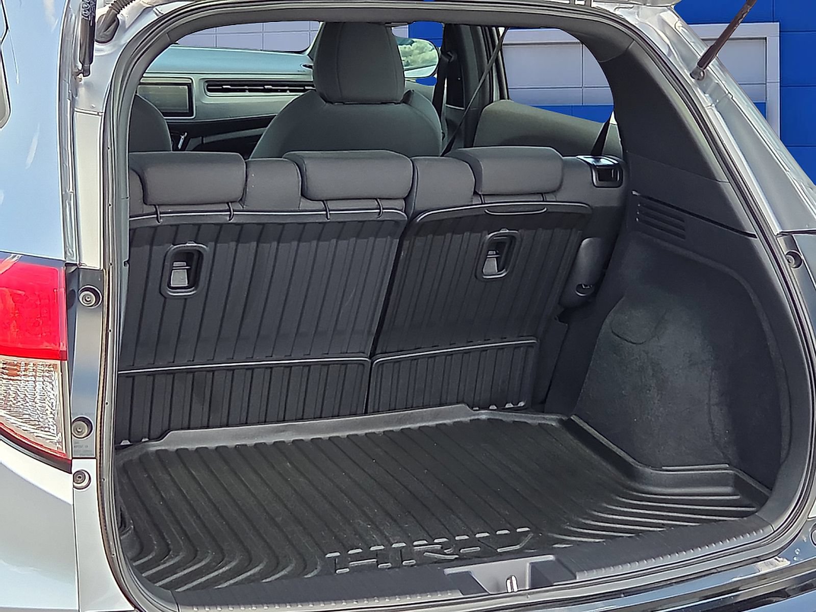 Used 2019 Honda HR-V Sport image 8