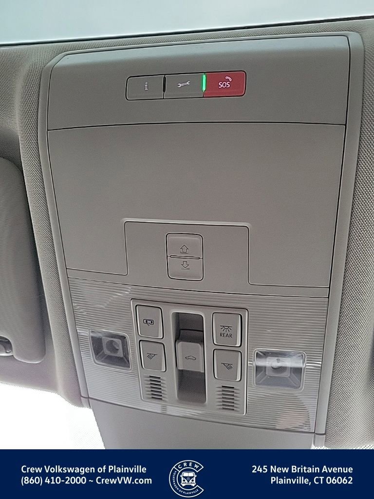 Certified 2023 Volkswagen Atlas SEL R-Line image 11