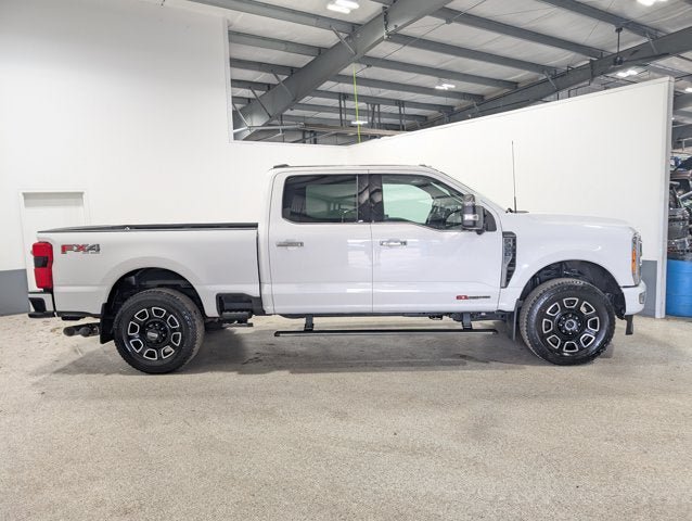 Used 2023 Ford F350 Platinum w/ FX4 Off-Road Package AWD/4WD image 2