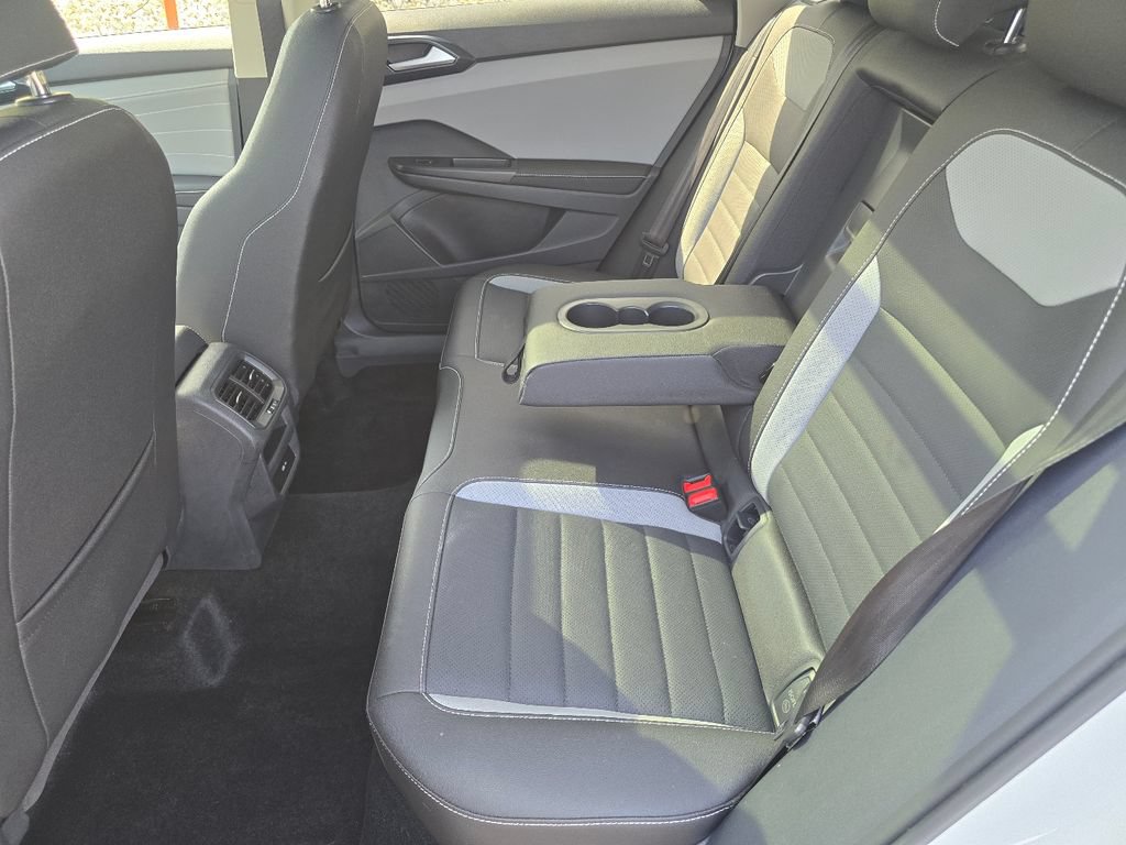 Certified 2024 Volkswagen Taos SEL AWD/4WD image 32