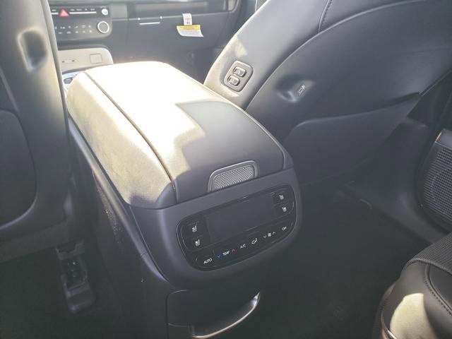 New 2026 Hyundai Ioniq 9 Limited image 8