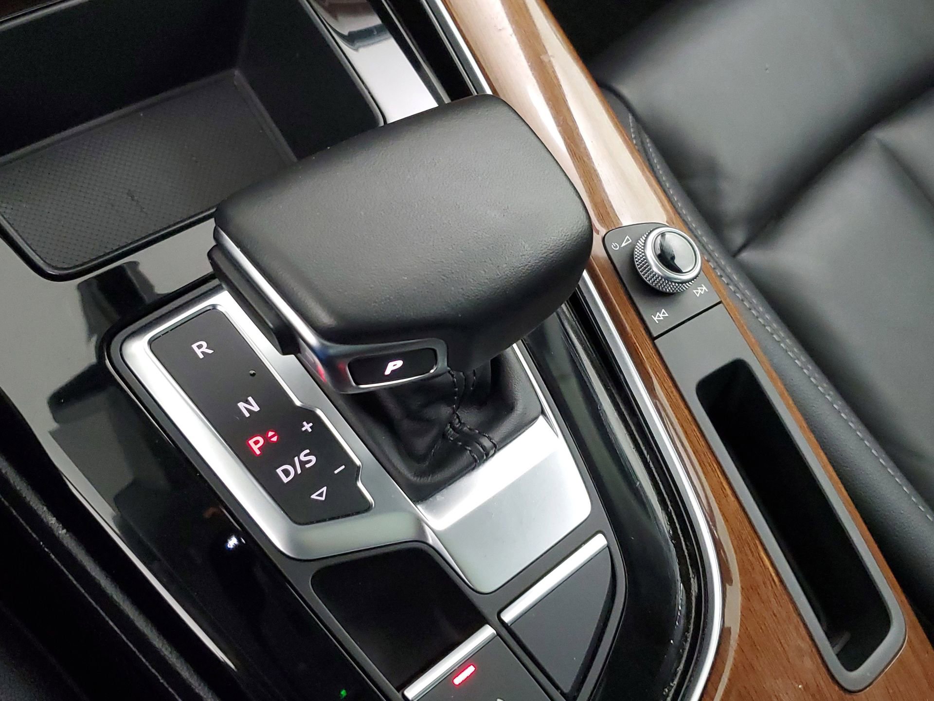 Certified 2023 Audi A4 2.0T Premium w/ Convenience Package image 40