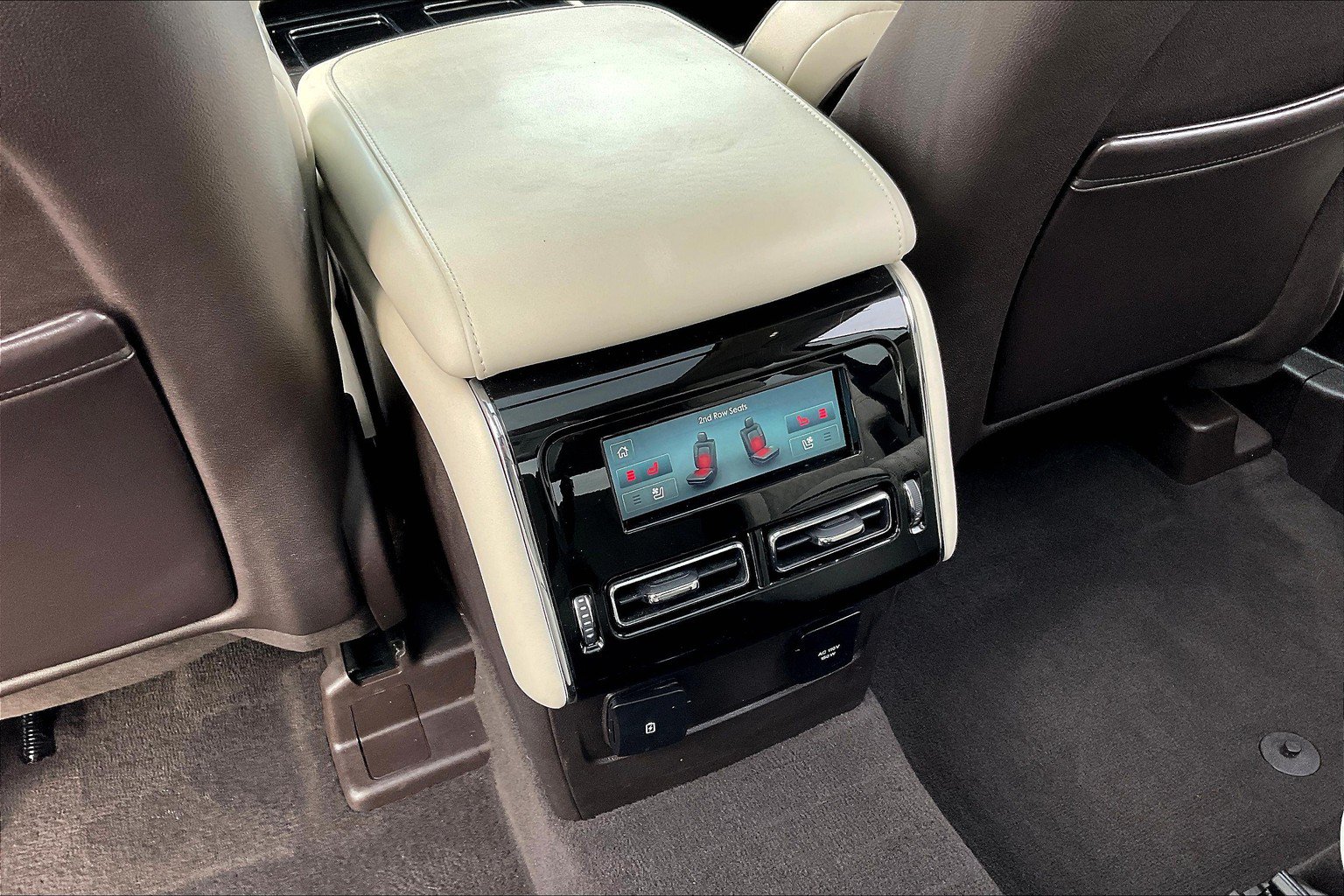Used 2021 Lincoln Aviator Black Label Grand Touring w/ Class IV Trailer Tow Package AWD/4WD image 33