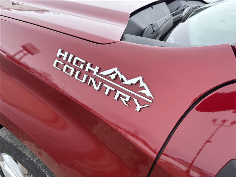 Used 2023 Chevrolet Silverado 1500 High Country w/ High Country Premium Package AWD/4WD image 9
