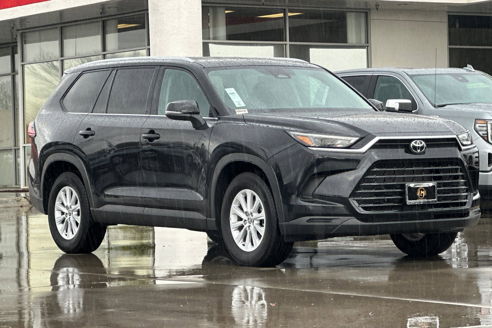 Used 2025 Toyota Grand Highlander AWD image 8