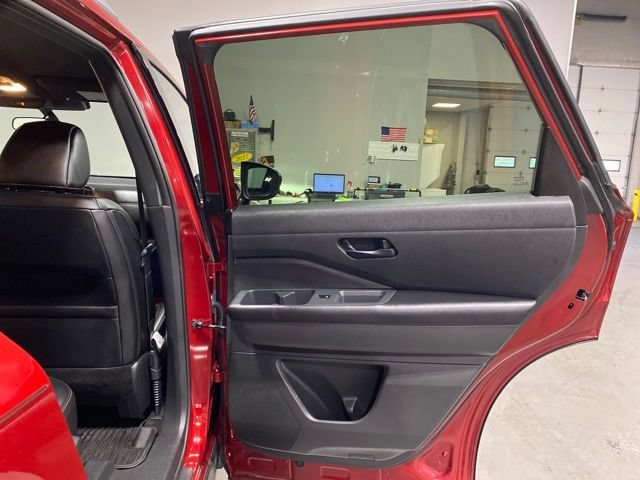 Used 2024 Nissan Pathfinder Rock Creek AWD/4WD image 27