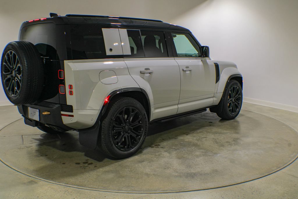 New 2026 Land Rover Defender 110 OCTA AWD/4WD image 5