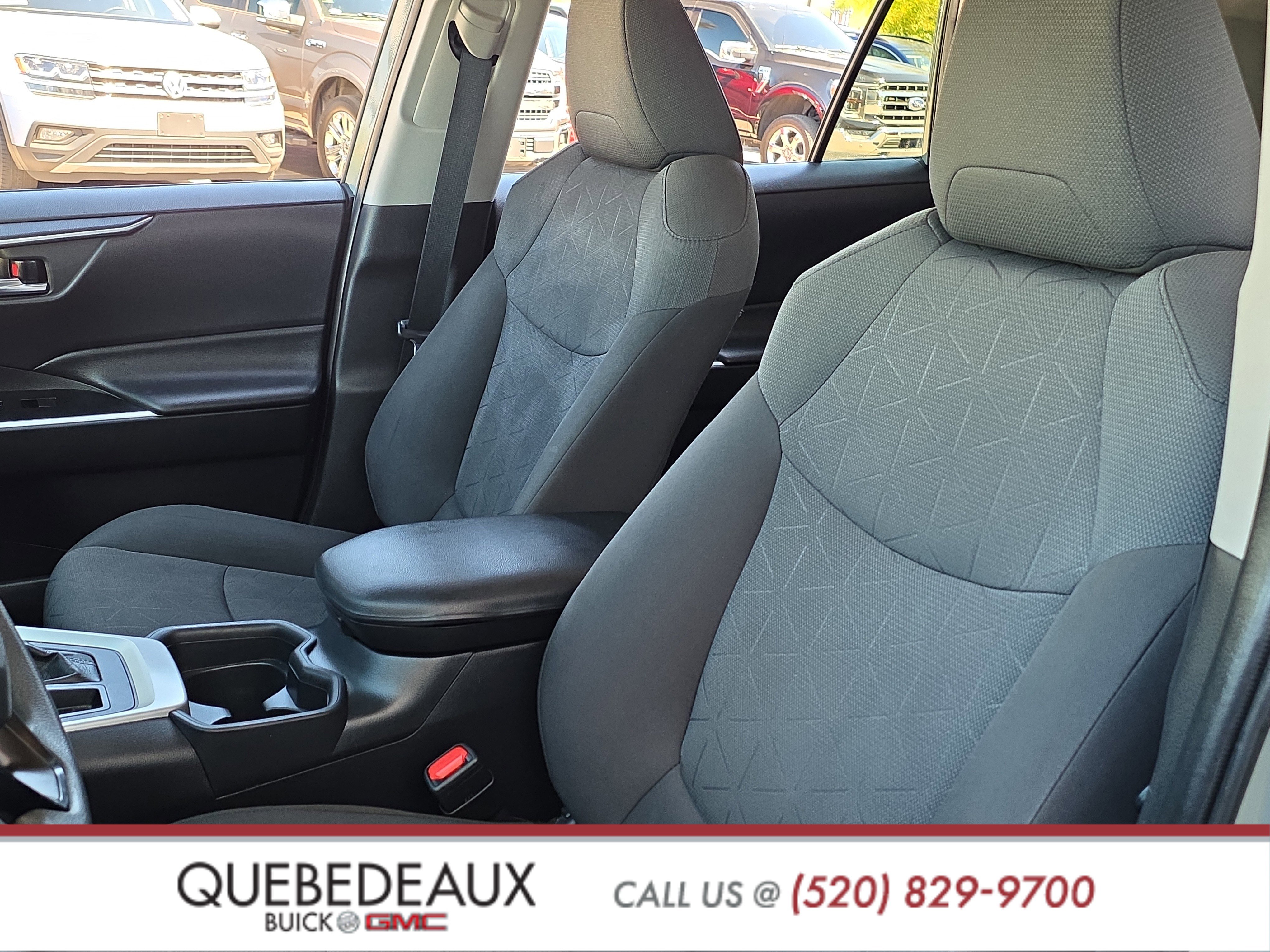 Used 2021 Toyota RAV4 XLE image 13