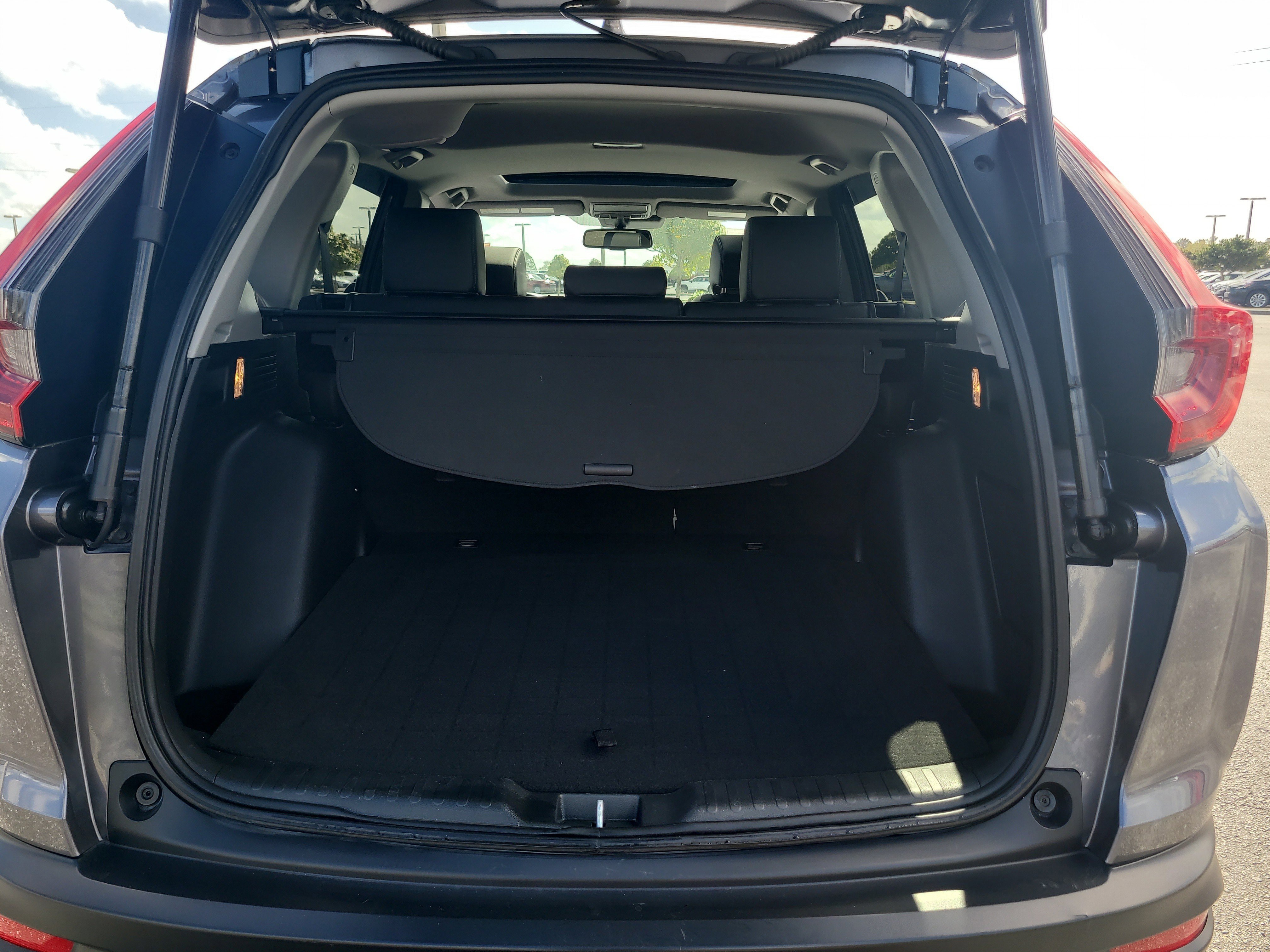 Used 2022 Honda CR-V Touring image 11