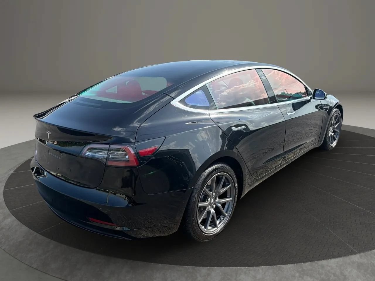 Used 2018 Tesla Model 3 Long Range RWD image 6