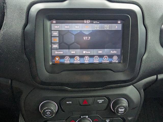 Used 2018 Jeep Renegade Latitude image 14