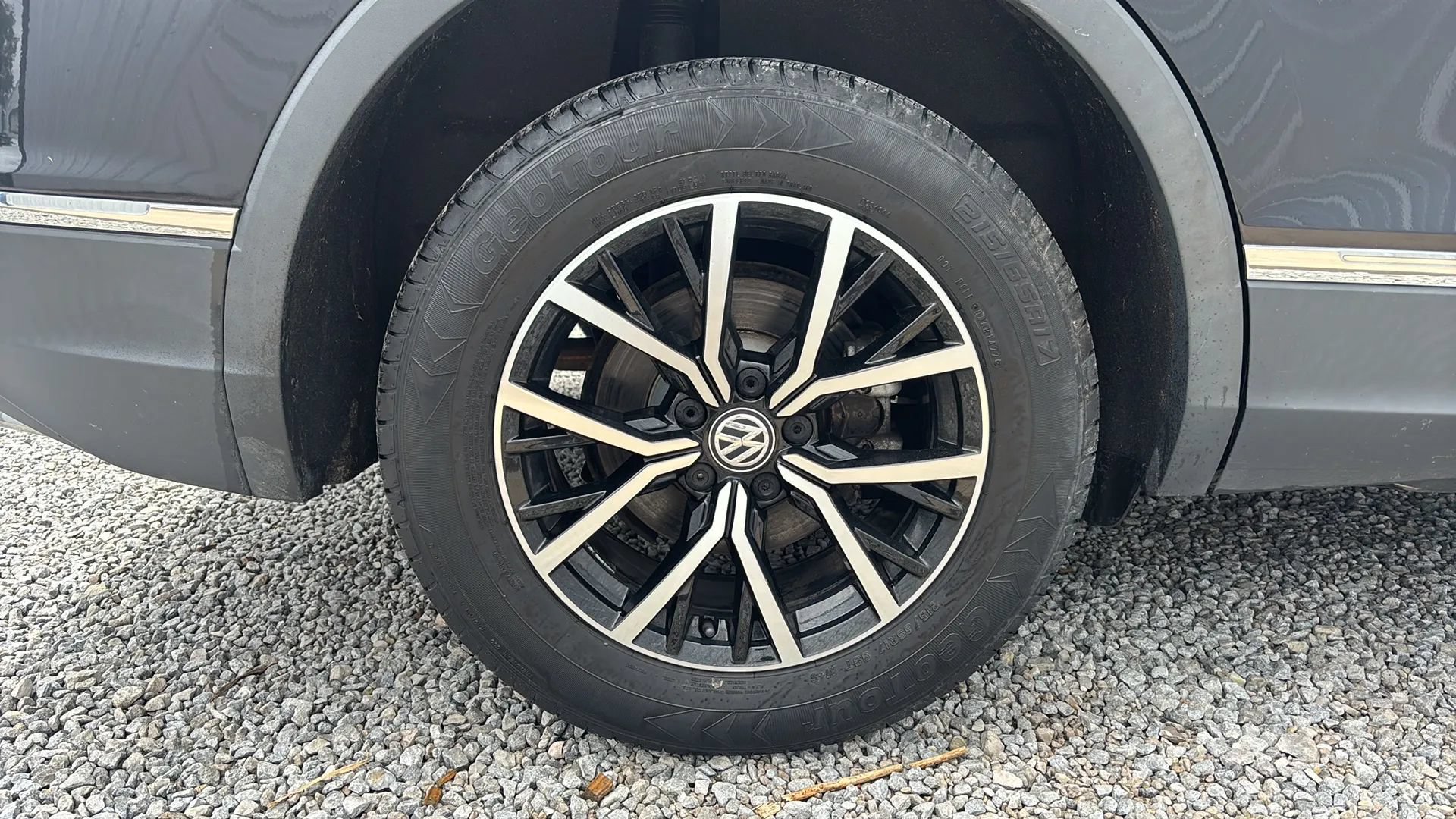 Used 2021 Volkswagen Tiguan S AWD/4WD image 9