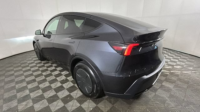 Used 2026 Tesla Model Y 2WD image 4
