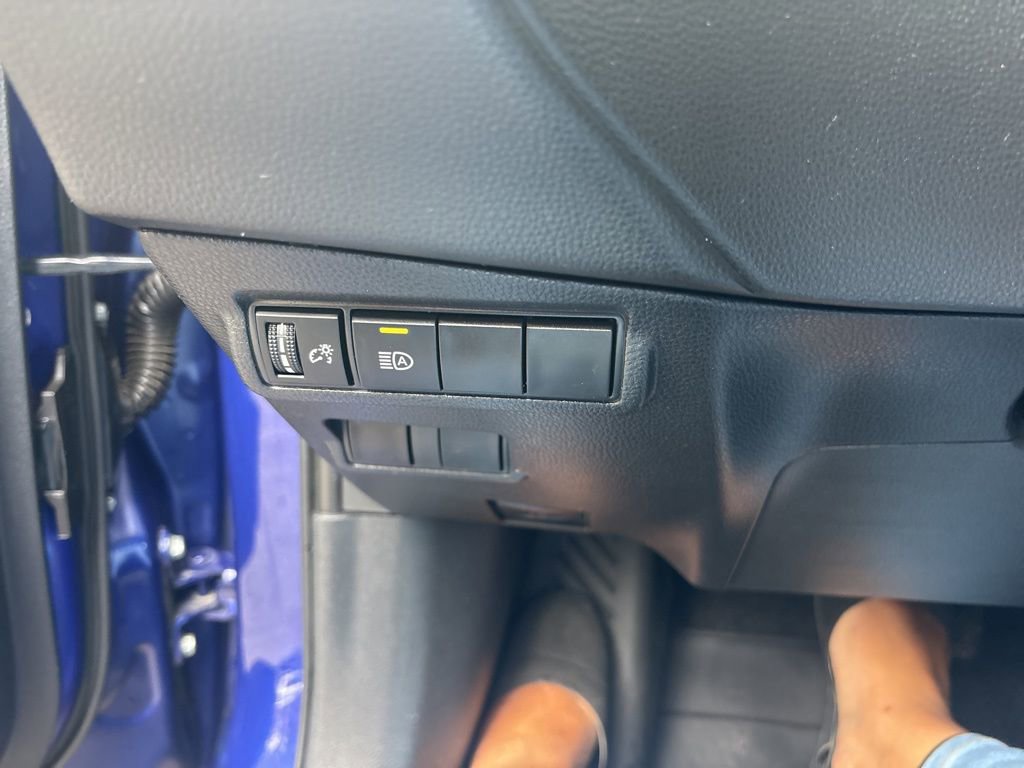 Used 2023 Toyota Corolla Cross LE w/ Moonroof Package image 22