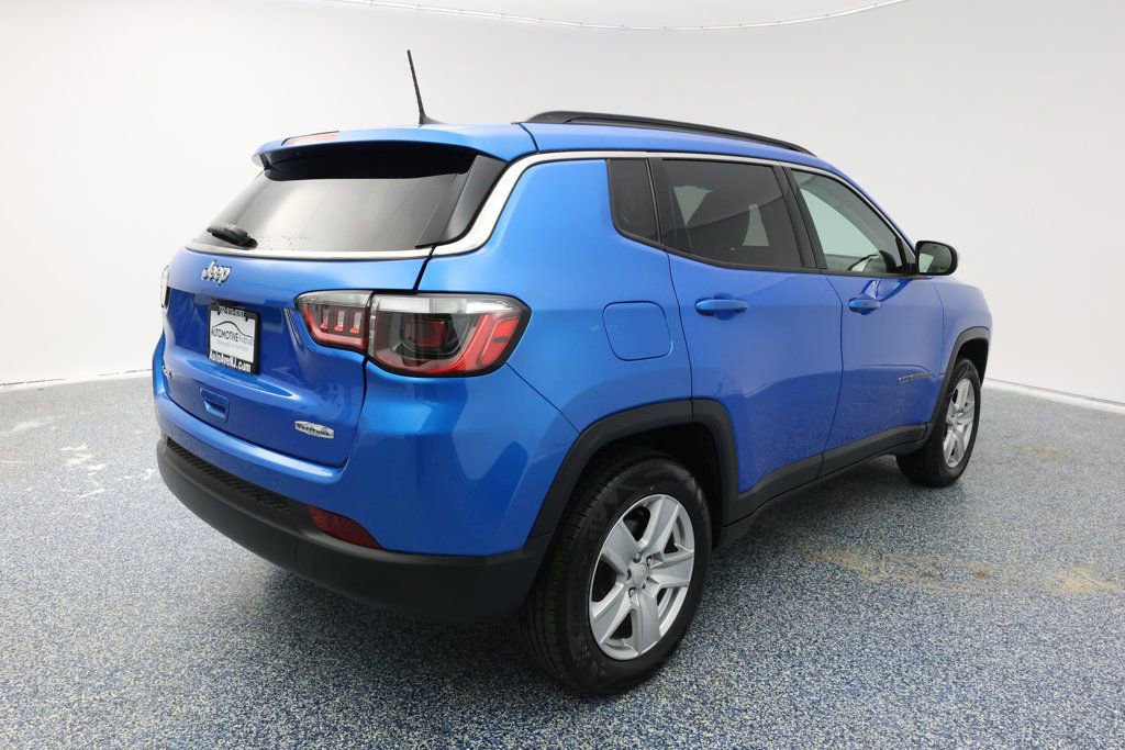 Used 2022 Jeep Compass Latitude w/ Convenience Group image 3