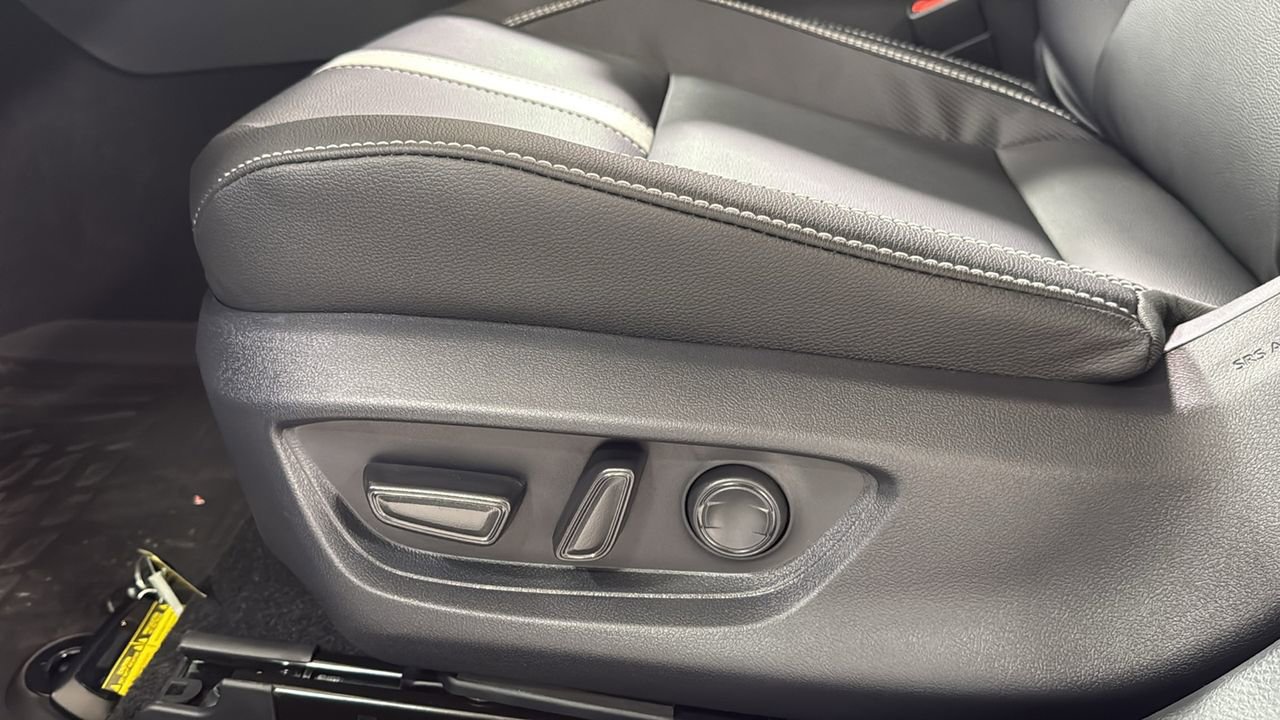 New 2026 Toyota Camry SE image 14