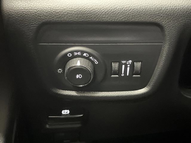 New 2025 Jeep Grand Cherokee L Limited w/ Black Appearance Package image 25