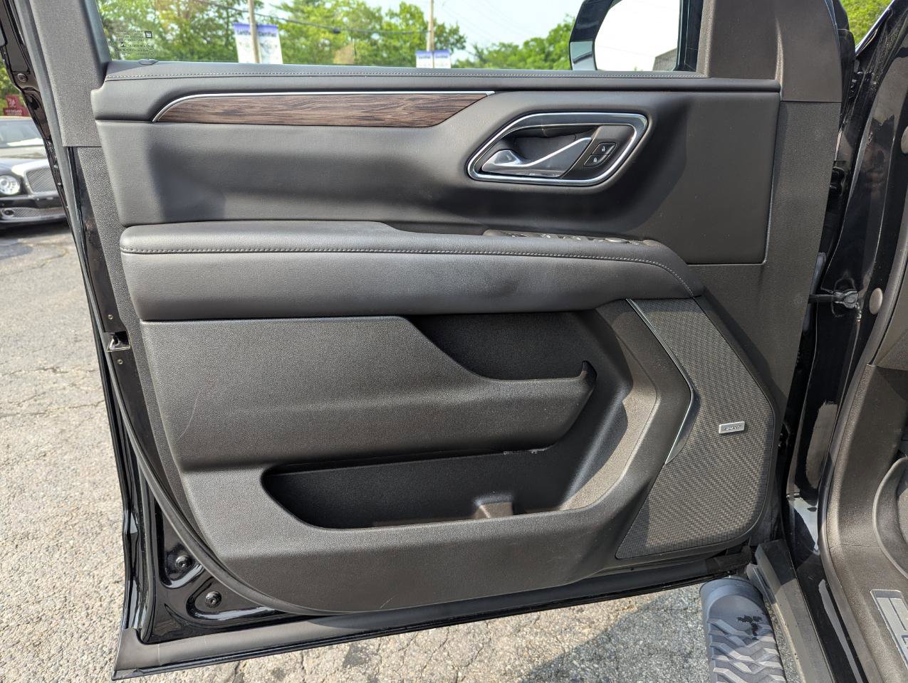 Used 2023 Chevrolet Tahoe Z71 AWD/4WD image 11