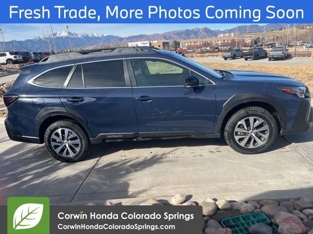 Used 2025 Subaru Outback Premium image 2