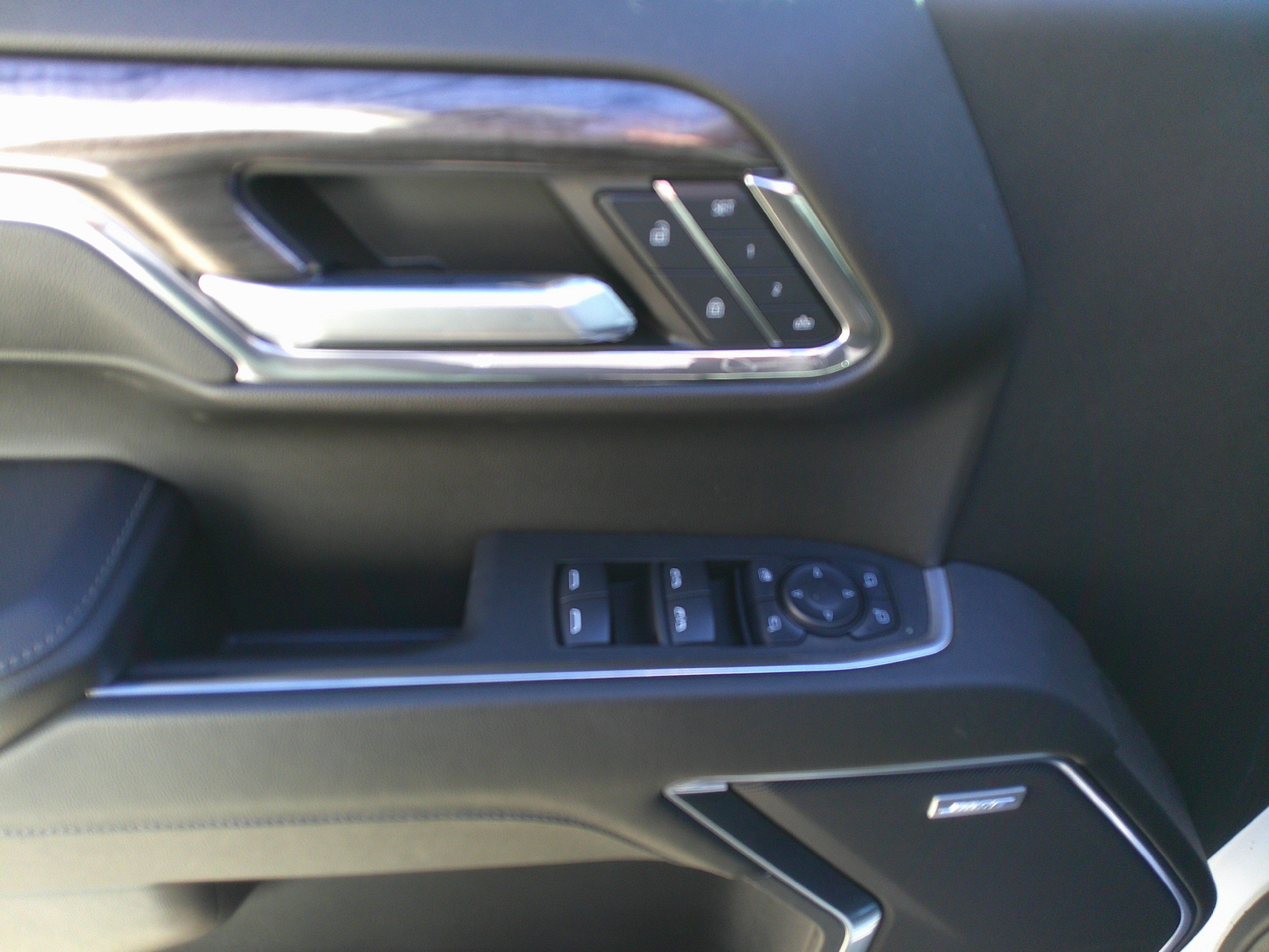 Used 2024 Chevrolet Silverado 1500 LTZ w/ LTZ Premium Package image 18