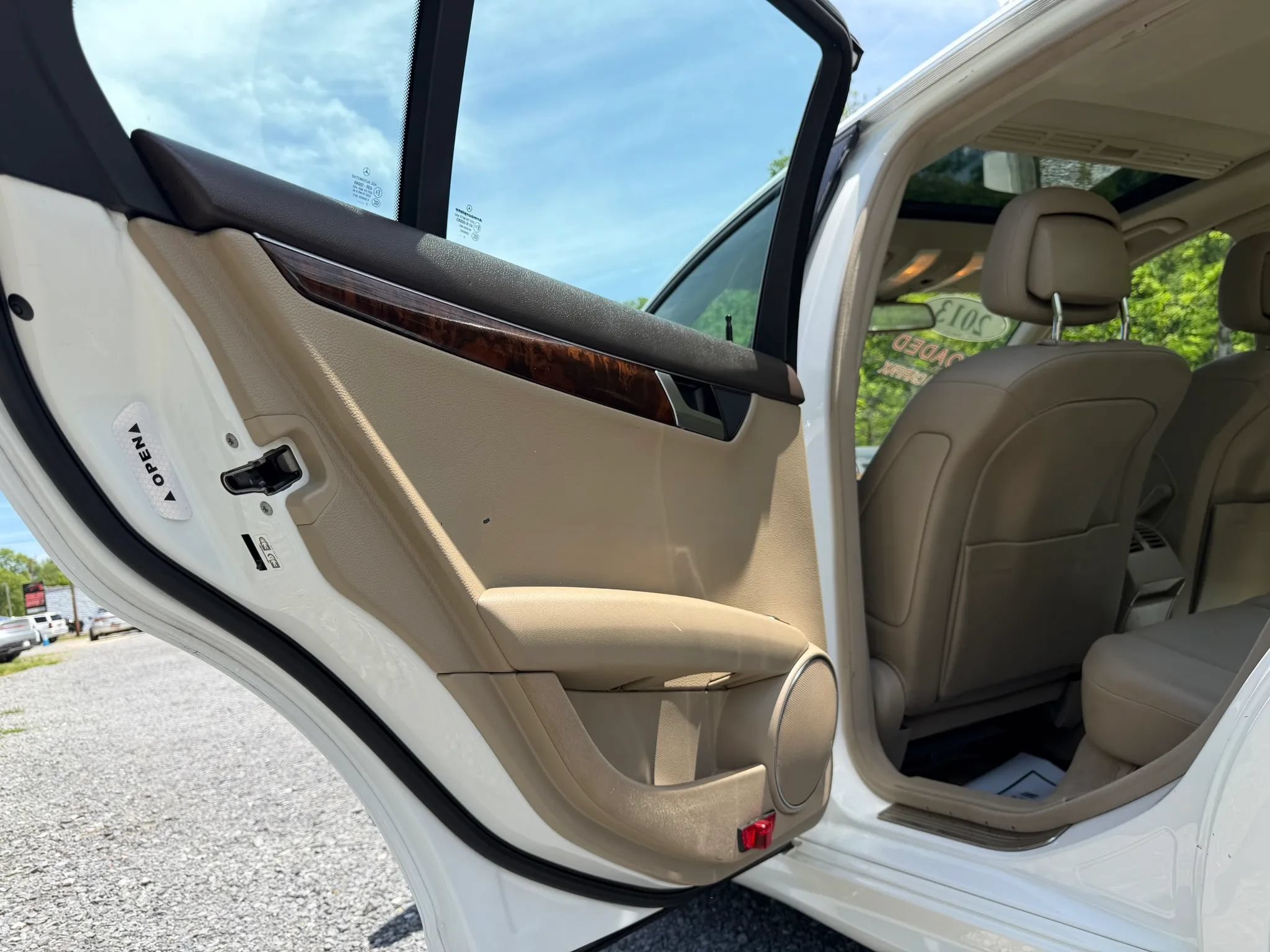 Used 2013 Mercedes-Benz C 250 Sedan image 39