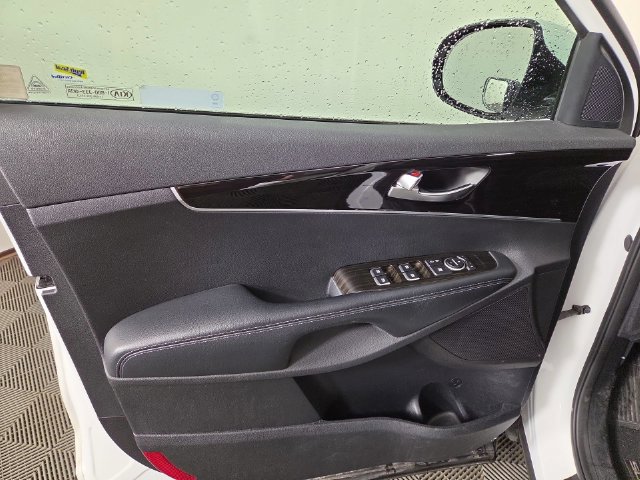 Used 2019 Kia Sorento AWD image 29