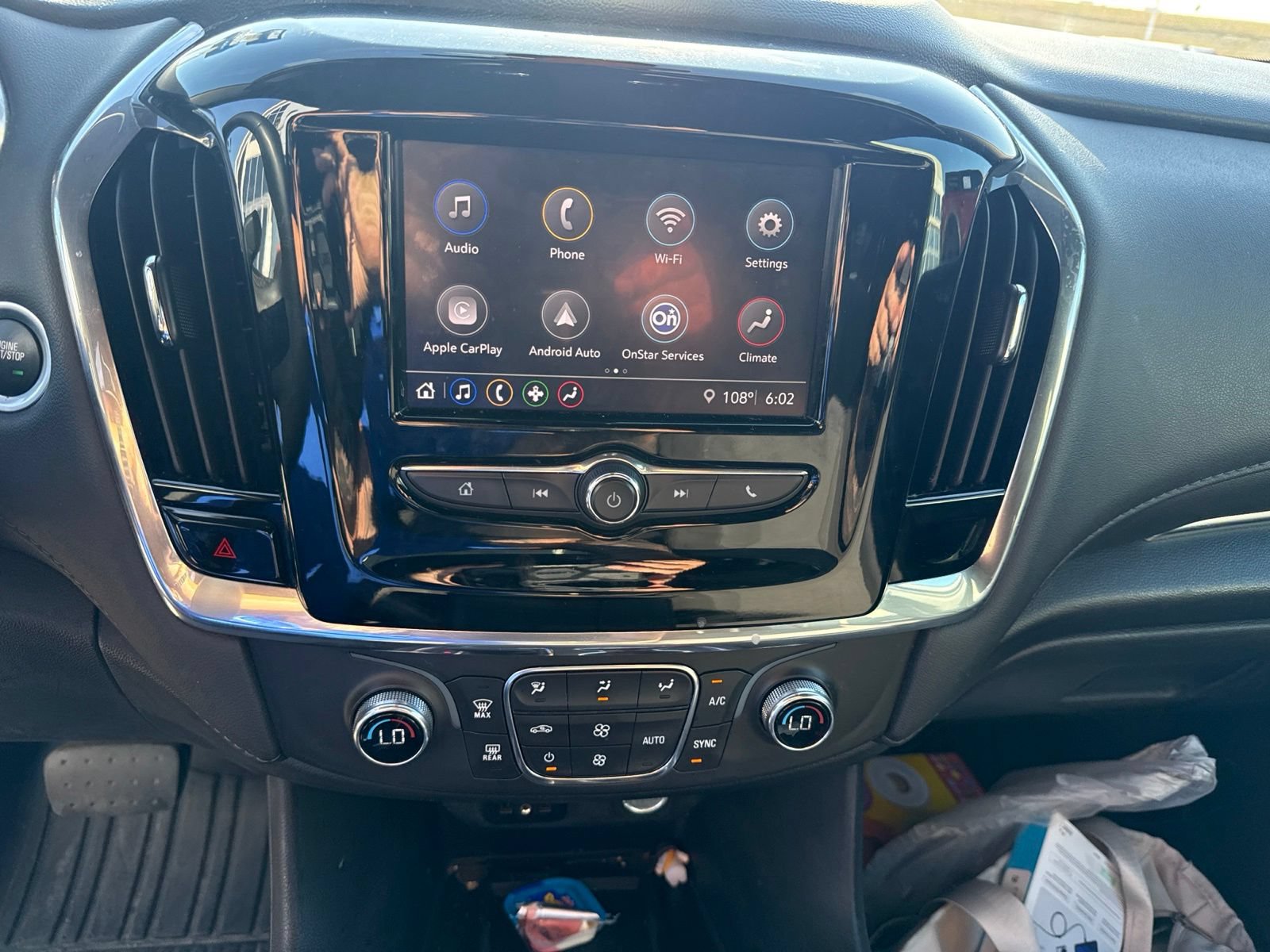 Used 2023 Chevrolet Traverse LT FWD image 19