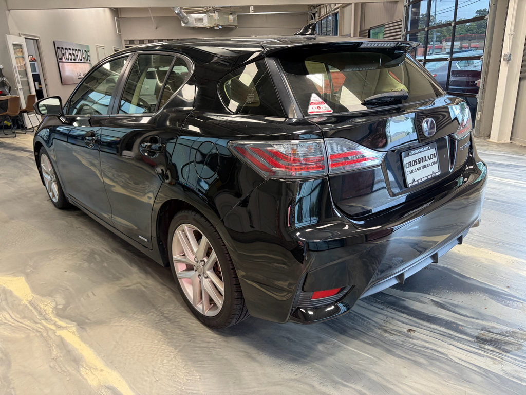 Used 2015 Lexus CT 200h FWD image 32