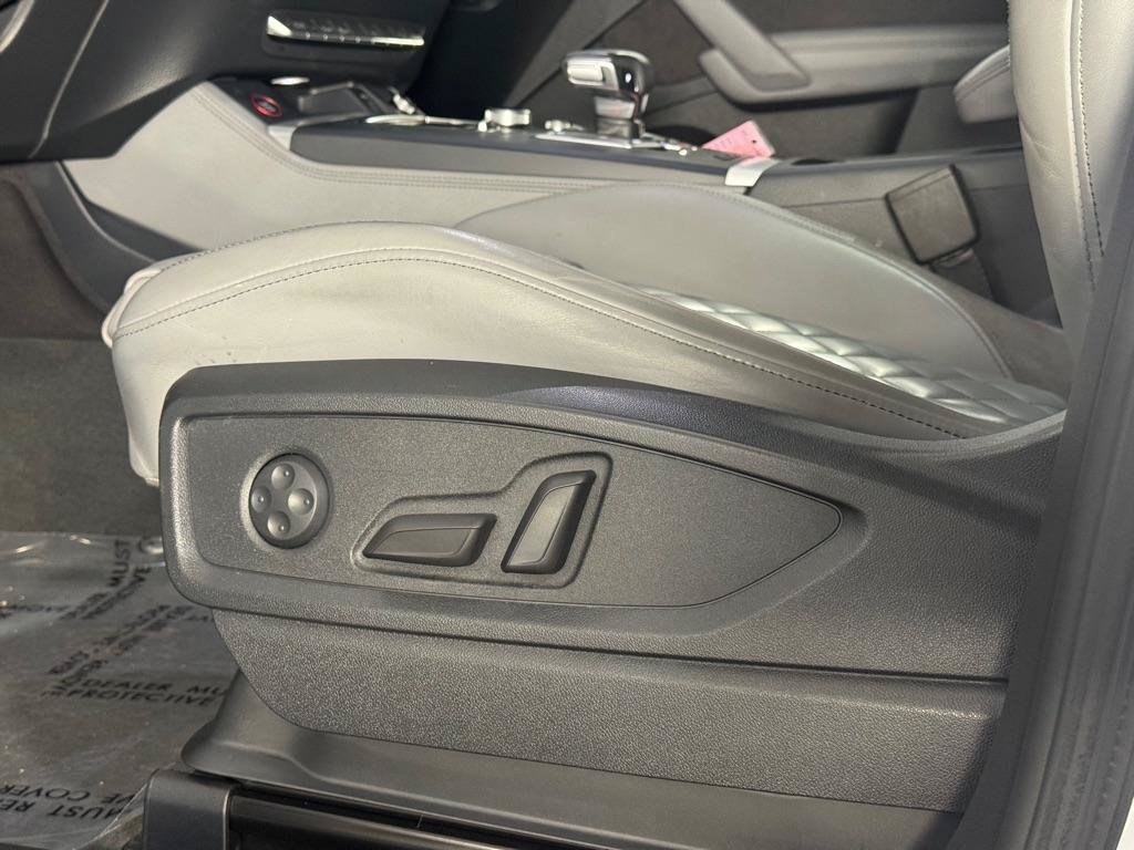 Used 2019 Audi SQ5 Premium Plus w/ Premium Plus Package AWD/4WD image 30