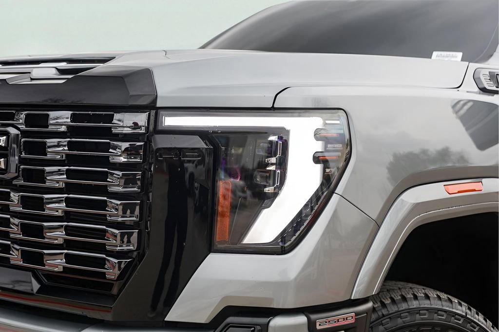 Certified 2025 GMC Sierra 2500 Denali Ultimate image 3