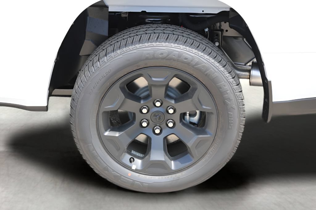 New 2026 RAM 1500 Express AWD/4WD image 9