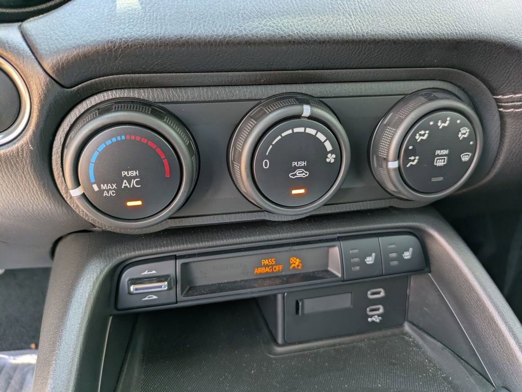 Used 2025 MAZDA MX-5 Miata RF Club image 18