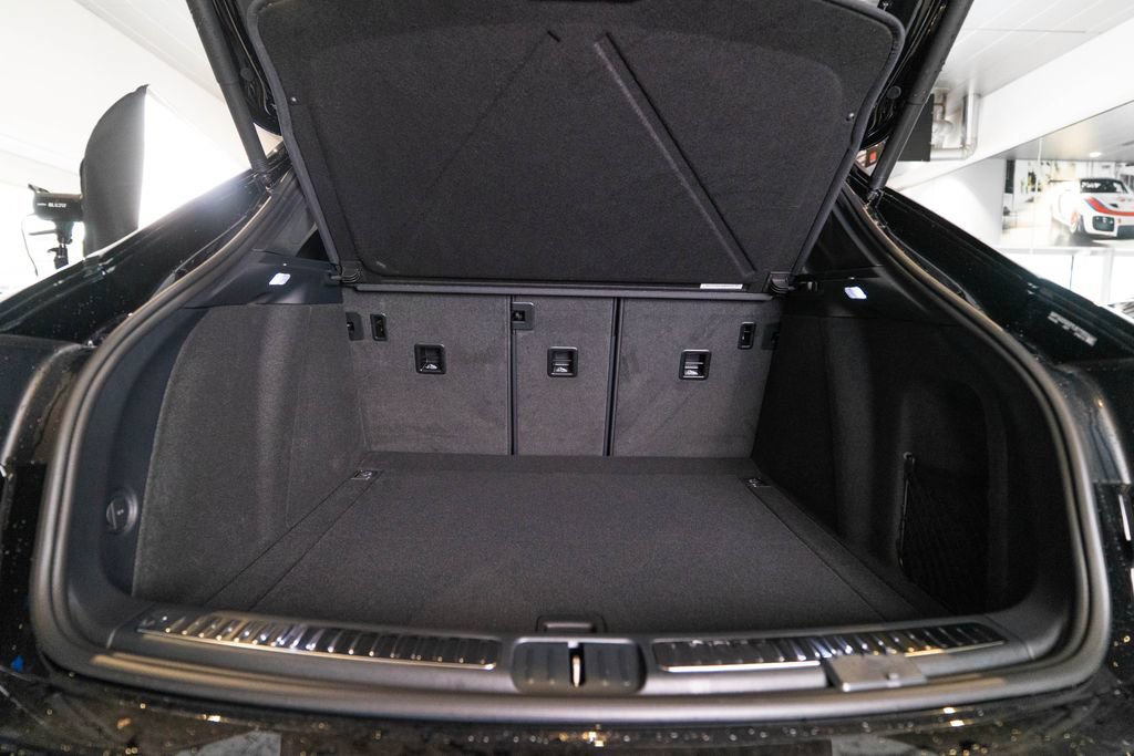New 2026 Porsche Macan AWD/4WD image 40