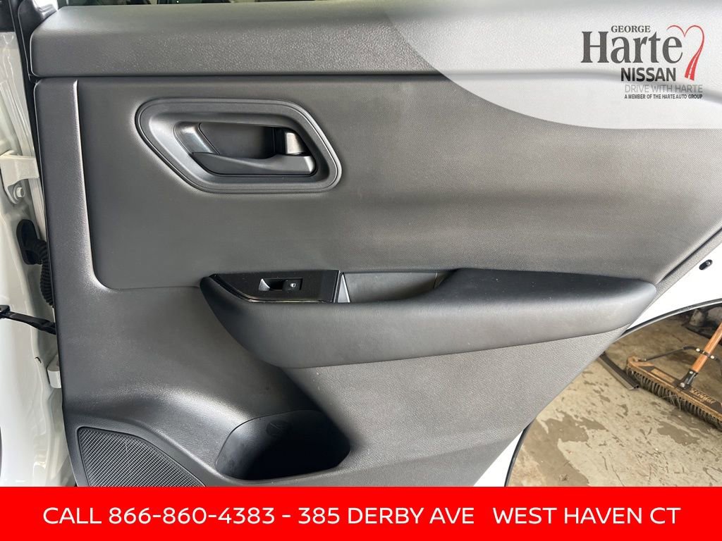 Certified 2025 Nissan Rogue S image 37