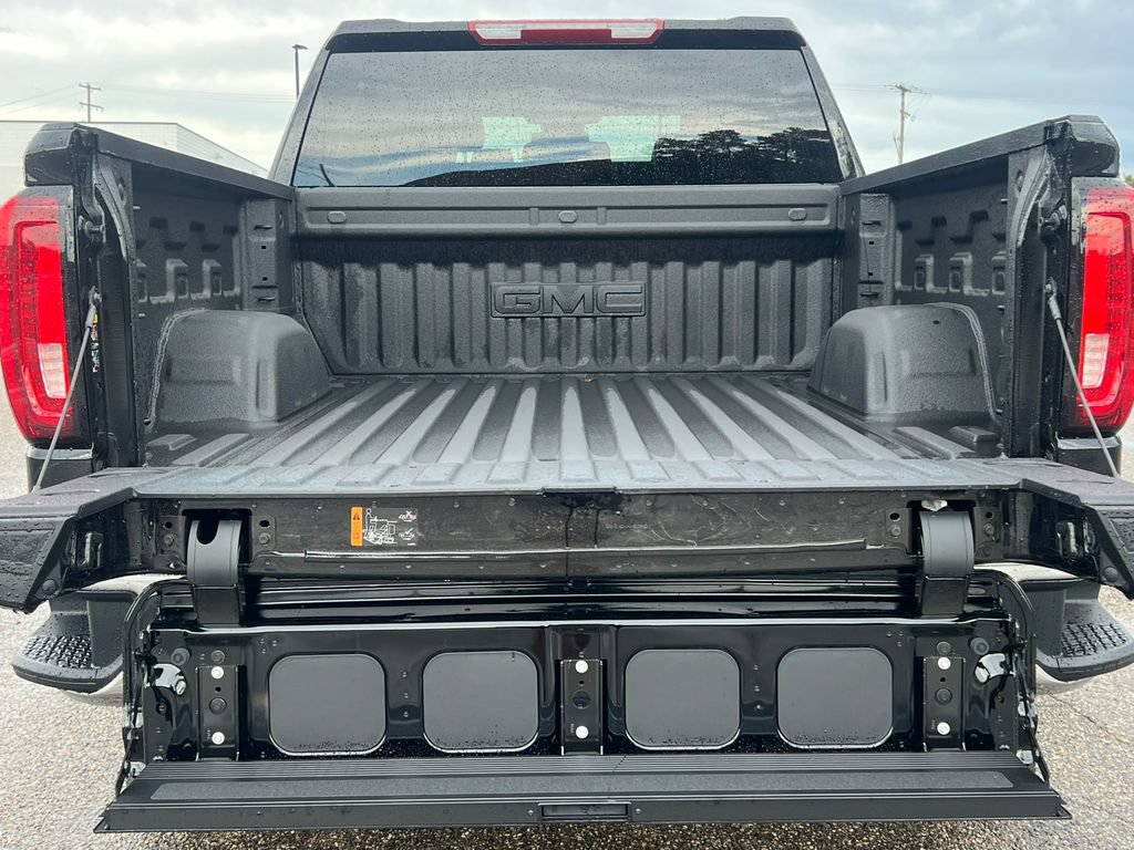 New 2026 GMC Sierra 1500 SLT w/ SLT Premium Package AWD/4WD image 7