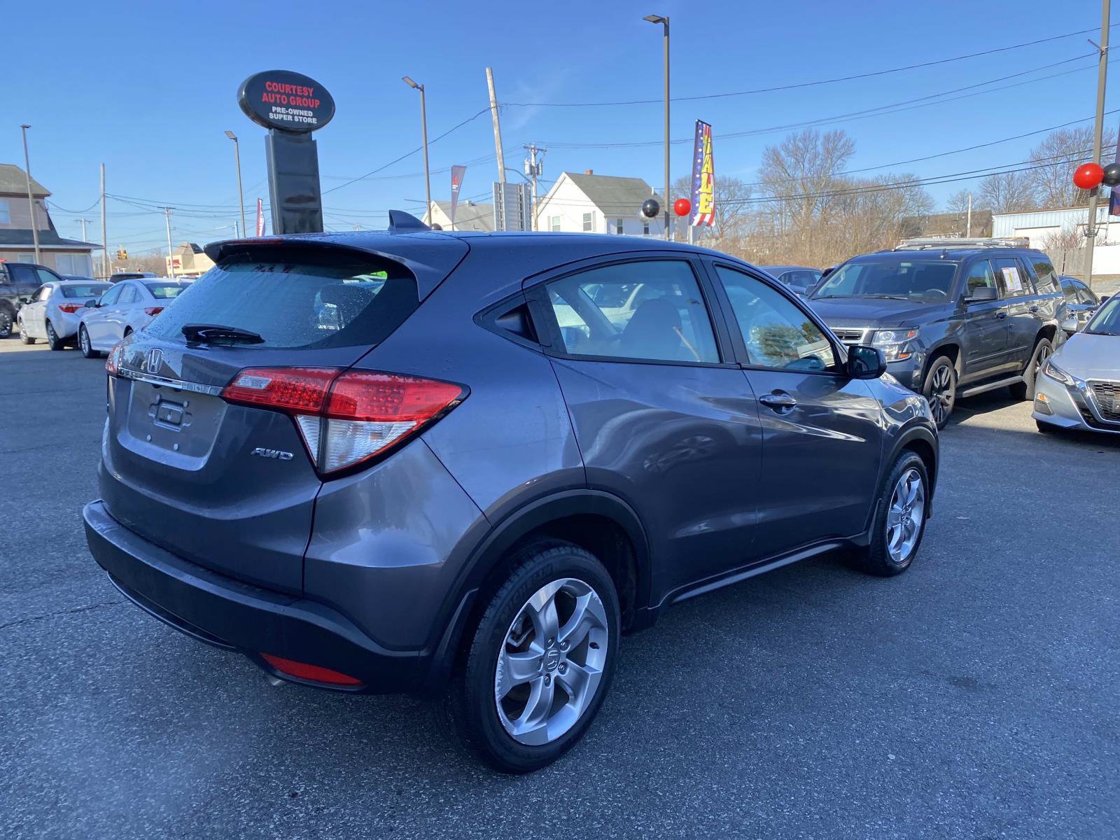 Used 2021 Honda HR-V LX image 7