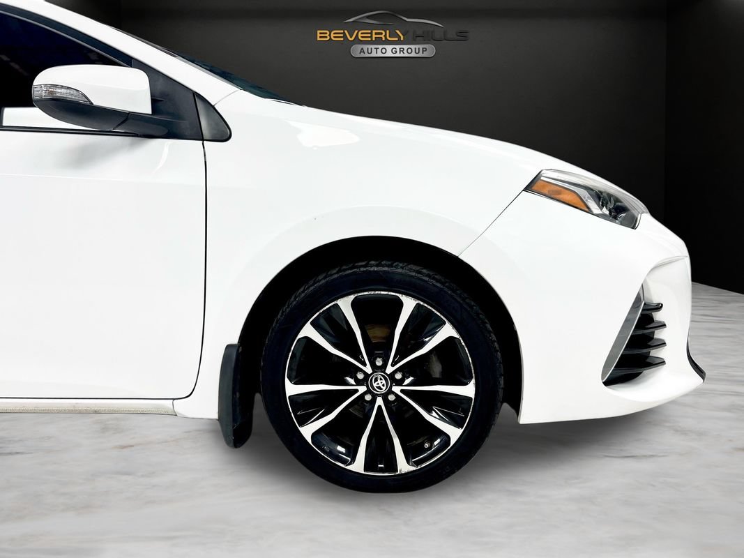 Used 2018 Toyota Corolla SE FWD image 30