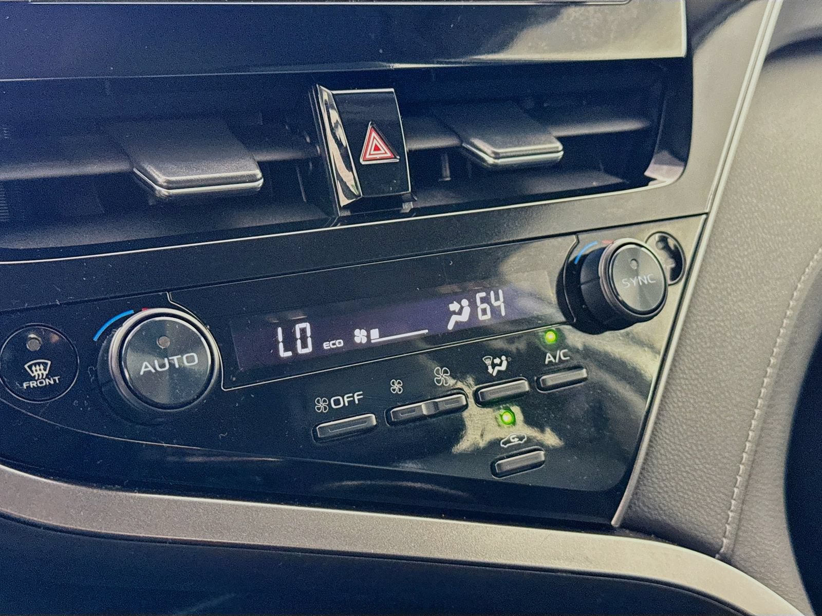 Certified 2022 Toyota Camry SE FWD image 11