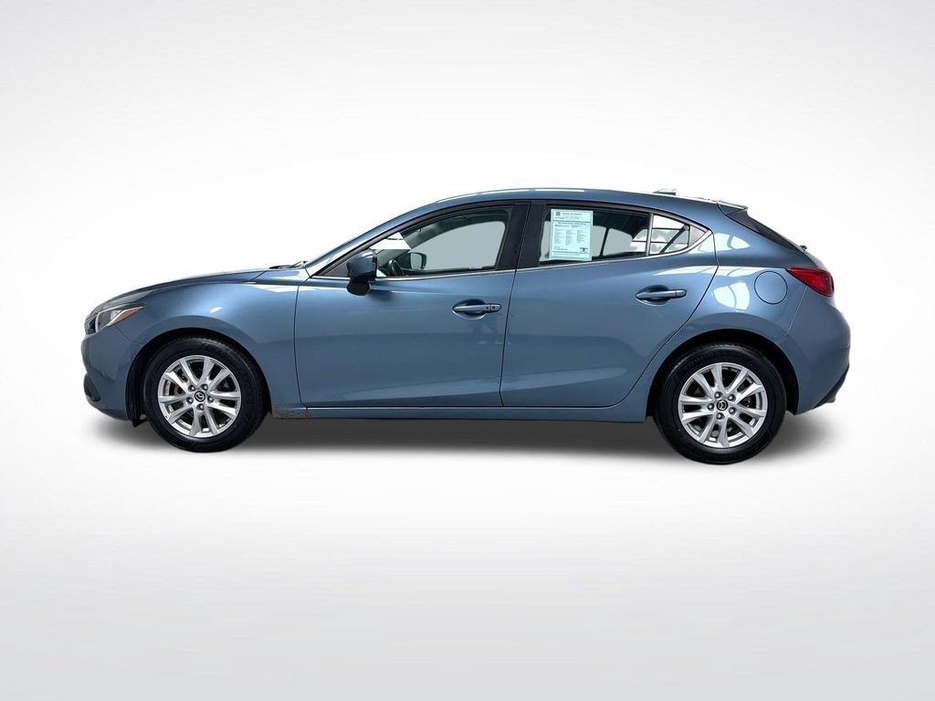 Used 2016 MAZDA MAZDA3 i Touring w/ Popular Equipment Package FWD image 11