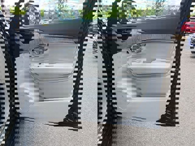 Used 2021 Volvo XC90 T6 Inscription w/ Protection Package Premier AWD/4WD image 25