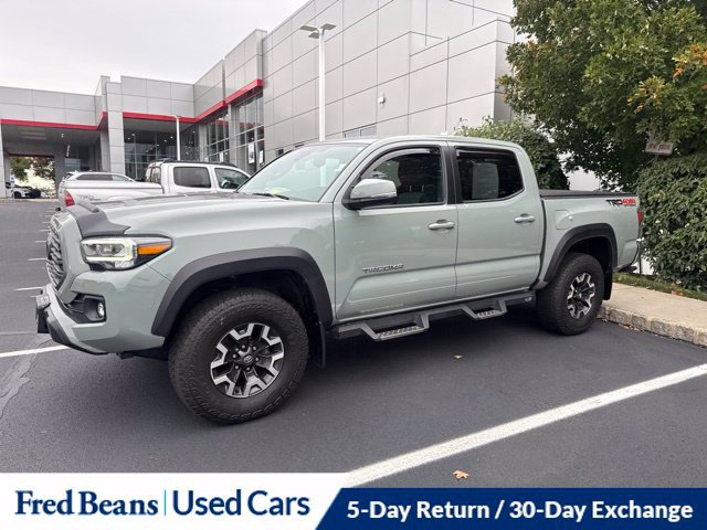 Used 2022 Toyota Tacoma TRD Off-Road AWD/4WD image 16