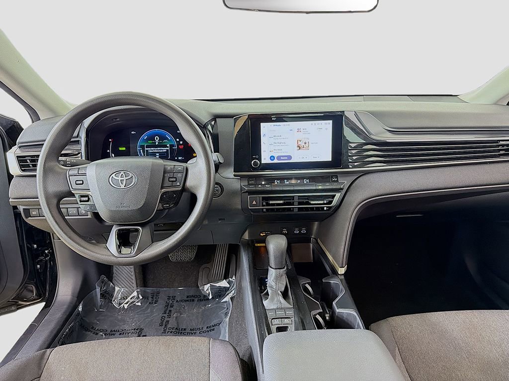 Used 2025 Toyota Camry LE image 24