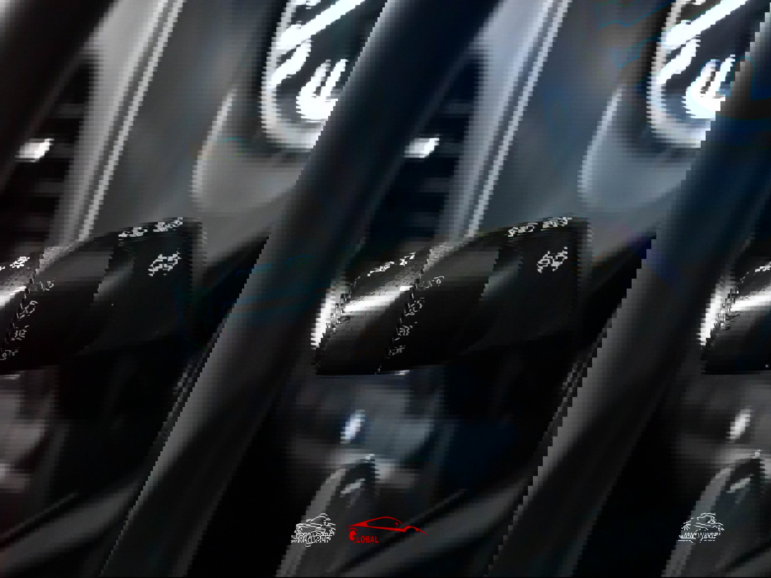 Used 2021 Nissan Rogue SV image 29