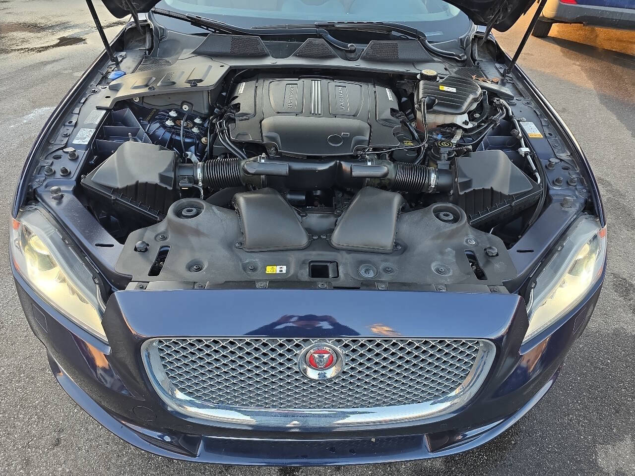 Used 2014 Jaguar XJ L Portfolio image 58